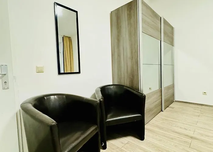 Cozy Private In 3br Near Fac Platz Apartment *